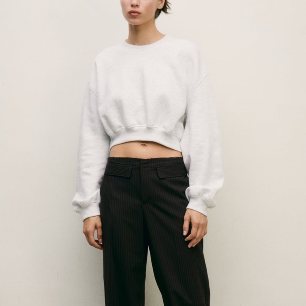 ZARA cropped sweatshirt L